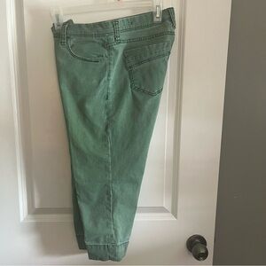 Kut from the Kloth, women’s size 6 cropped jeans.